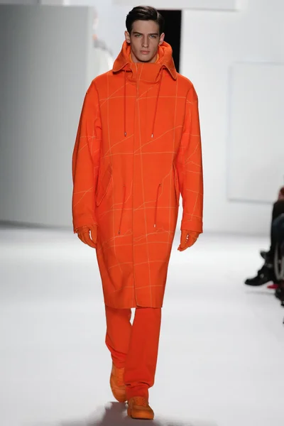 Look 9